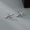 Aretes de tachuela cruz hombre plata esterlina individual moda personalidad hip hop estilo frío Estrella del Norte