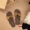 Sandalias Planas de Moño de Moda para Mujer 2026 Verano Nuevas Cómodas Suela Suave Sandalias Deslizables de Playa Perezosas