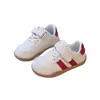 Nuevas Zapatillas Deportivas Bajas para Niños Primavera y Otoño 2026, Zapatos de Entrenamiento Alemanes, Suela Suave Antideslizante Zapatos Blancos, Zapatos para Niños, Zapatos Individuales para Niñas
