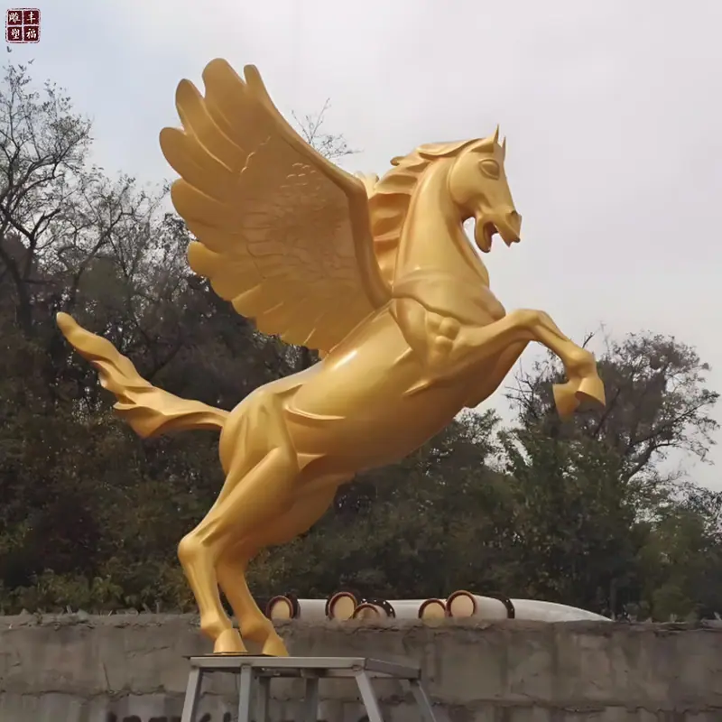 带翅膀铜雕马4