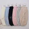 Estilo Nuevo Otoño e Invierno Mangas Largas para Mujer con Lazo Soleado Bordado, Anti-Manchas, Mangas Protectoras Cálidas Al por Mayor
