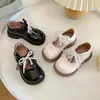 Zapatos Mary Jane de Encaje de Perlas Mariposa para Niñas, Modelo Princesa, Otoño 2025, Nuevos Zapatos Individuales Antideslizantes de Suela Suave para Niños