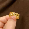 Anel Aberto Borboleta Cravejado de Micro Zircônias Dourado para Mulheres, Toque de Luxo Leve e High-End, Lindo Anel para Dedo Indicador, Design Único