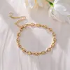 Pulseira de nariz de porco da moda, corrente minimalista de alta qualidade, pulseira de pérolas, design de nicho, luxo leve, versátil, joias de comércio exterior europeias e americanas