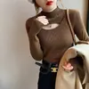Prenda interior de punto hueca de cuello medio para mujer de principios de otoño, diseño elegante y ajustado, un top de suéter interior chic