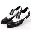 Sapatos Masculinos Transfronteiriços Novos Brogue Esculpido Tamanho Grande Combinação de Cores Tendência Versátil Sapatos de Couro Formais de Negócios para Jovens Homens