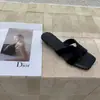 Novas sandálias femininas estilo coreano, bico quadrado, sem fechos, com aumento interno de altura, antiderrapantes, adequadas para uso casual ao ar livre e uso diário.