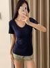 Camiseta de Manga Corta con Cuello en V Estilo Deseo Puro Hombro Regular Verano 2025 Nueva Simple Color Sólido Versátil Slim Casual Top Básico