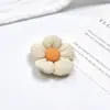 Pequeña tela plisada fresca con flores de cinco pétalos de colores, accesorios para el cabello, horquillas, lazos, ropa, calcetines y más.