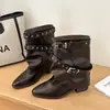 Estilo bota-tubo, botines, hebilla de cuero, punta fina, estilo francés, diseño nuevo, versátil, efecto adelgazante, tacón de bloque alto, Botas Martin 2026, botas de media pantorrilla