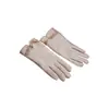 Edição Limitada para o Ano do Cavalo! (Coleção de Liquidação de Luvas) Luvas Quentes Sem Dedos para Ciclismo, Compatíveis com Tela Sensível ao Toque, À Prova de Vento, Tecido Misto, Luvas de Inverno Femininas