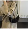 Bolso de Gama Alta de Nicho 2025 Nuevo Moda Retro Bolso de Albóndiga Mate Bolso de Hombro Único Cruzado Versátil Bolso Croissant para Mujer