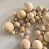 Bolas Redondas de Madera de Loto Color Madera de Loto, Sólidas, No Porosas, Grandes y Pequeñas, Patrones de Crecimiento Naturales, Listas para Entrega
