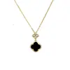Elegante conjunto floral de cuatro piezas con incrustaciones de diamantes: collar, pulsera, aretes, anillo para mujer, bañado en oro de 18k, joyería popular europea y americana