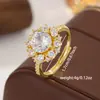 Novo anel com design de girassol com zircônia cúbica totalmente cravejada, um anel de diamante simulado luxuoso e de alta qualidade com aro aberto ajustável