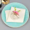 Anillo de servilleta de flor artificial de madera, hebilla de servilleta de margarita de cuerda de cáñamo, decoración de mesa de banquete, anillo de servilleta para fiesta de bodas, en stock