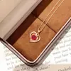 Colar Pingente de Coração Exquisito Mais Vendido no AliExpress para Mulheres Luxo Leve Moda Estilo Celebridade da Internet Design Versátil Corrente para Clavícula Atacado