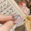 Anel de casamento Camellia ruoxinghe Série Ouro 18K banhado cor fogo brilhante Zircônia 3A INS Anel aberto versátil para mulheres