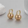 Pendientes de anillo esférico simples de diseño de alta gama europeo y americano, temperamento exagerado, estilo frío nicho femenino