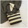 Bolso Tejido de Paja Estilo Nuevo 2025 para Mujer, Bolso Tote de Verano, Gran Capacidad, Elegante Bolso Bandolera de un Solo Hombro, Bolso Tipo Cubo de Moda