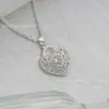 Collar con Colgante de Corazón Hueco Filigrana y Circonita para Mujer, Chapado en Cobre Plateado, No se Desvanece, Colgante de Lujo Ligero, Ajustable, Estilo Artístico Vintage