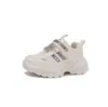 Zapatos Deportivos de Suela Gruesa para Niños 2026 Nuevo Estilo para Niñas con Velcro Zapatos Papá Transpirables con Pedrería Zapatos Casuales Tendencia de Moda