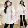 Conjunto de Moda Coreana para Mamá Otoño 2025: Camisa Suelta Casual Simple + Pantalones Acampanados Estampados Adelgazantes Tendencia