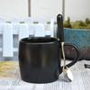 Taza mate de cafetería estilo europeo con cuchara taza de café negro con base taza de agua de cerámica simple creativa