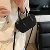 Bolso de Mano para Mujer 2025 Nuevo Moderno a la Moda Simple Bolso Cuadrado Pequeño Textivo Moderno Diseño Nicho Bandolera Bajo el Brazo