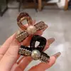 Presilha Pequena de Garra Novo Diamante Dongdaemun Moda Feminina Versátil Grampo de Meio-rabo Influenciador da Internet Presilha Lateral de Pérola Presilha para Cabelo Quebrado