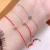 Pulseira de Prata de Lei S925 com Cordão Vermelho Trançado e Diamante Único para Mulheres, Alta Qualidade, Design Simples e Exclusivo, Joia Vermelha para o Ano de Nascimento