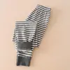 Calças de outono de algodão puro para crianças, calças térmicas de algodão de cor sólida para meninos e meninas, leggings listrados de algodão A-class para crianças de tamanho médio e grande, calças de dormir para casa