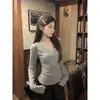 Top base justo de gola V, puro desejo, estilo francês, para mulheres, primavera e outono, camada interna com acabamento exclusivo de renda, camiseta de tricô estilosa