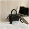 Bolso tipo almohada de moda 2026 Nuevo modelo de primavera, Bolso cruzado de un solo hombro único y elegante, Bolso popular casual texturizado para el hombro