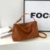 Bolsa Versátil Texturizada em Camurça Fosca Outono e Inverno Novo Estilo 2025 Bolsa de Ombro Transversal Retro de Alta Qualidade para Mulheres