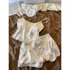 Conjunto de Pijama Camisola Doce e Puro Desejo Estilo Ins para Mulheres, Adequado para o Verão, Pode Ser Usado Fora, com Bojos, Regata e Shorts