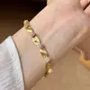 Nova Pulseira de Fita Retro Dourada Escovada Estilo Chinês com Microincrustação de Diamantes, Delicada e Fashion, Design Floral de Planta de Alto Padrão