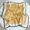 Nuevo Estilo Caliente Textura Tipo Seda Bufanda de Protección Solar para Mujer Estampada con Pata de Gallo Amarilla Simple de Alta Gama