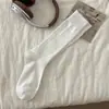 Meias Vermelhas para Pernas Ankora Coreanas Outono Alto Meninas Felpudas Vinho Tinto Meias Femininas Primavera e Outono Meias para Joelho de Meninas
