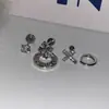 Temperamento Full Diamond Clavo de Hueso de Oreja Cruzado Acero de Titanio Clavo Plano para el Cartílago de la Oreja Hombres y Mujeres Versátiles Pendientes de Pareja Tendencia