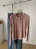 Camiseta de Tencel de manga larga con cuello redondo y media botonadura de colores para mujer, otoño 2026, top básico ajustado, estilo coreano nuevo