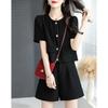 Conjunto Casual de Shorts Francês para Mulheres Verão 2025 Pequena Fragrância Fresco Preto Simples Camisa de Manga Curta Conjunto de Duas Peças Verão