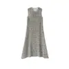 Vestido sin mangas de textura plisada minimalista Miyake para mujer, cuello redondo de verano, dobladillo ancho, vestido tipo chaleco largo, adecuado para el trabajo, cubre las caderas y disimula la forma del cuerpo