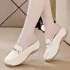 Zapatos casuales de suela gruesa para mujer de comercio exterior transfronterizo, nuevo estilo primavera y verano, zapatos blancos sin cordones, pantuflas de punta cerrada que aumentan la altura, slip-ons perezosos para mujer