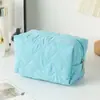 Nova Bolsa de Maquiagem Acolchoada Floral Feminina Necessaire de Viagem Portátil Bolsa de Armazenamento para Cosméticos Batom Carteira