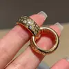 Brincos em Prata de Lei S925 em Formato de Anel com Diamantes, Design de Nicho de Luxo Leve, Brincos de Alta Qualidade, Populares no Xiaohongshu