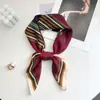 Lenço Quadrado de Seda Retrô Coreano com Estampa Paisley e Toque de Luxo, Combinado com uma Camisa, Lenço Quadrado Versátil para Cintura, Xale, Protetor de Pescoço