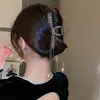 Pinza de Tiburón Grande para el Cabello Estilo Japonés y Coreano Fresco y Dulce de Aleación con Borla Pinza de Garra para la Parte Posterior de la Cabeza Accesorio para el Cabello Primavera 2025