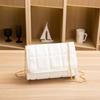 Bolso de cadena bordado femenino de alto sentido 2022 nuevos bolsos bolso de mujer una generación de bolso de comercio exterior textura bolso cuadrado pequeño