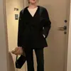 Enviado. Chique francês estilo coreano, elegante e vintage, com gola xale, bolsos e amarração frontal, casaco de lã, peça externa casual para mulheres